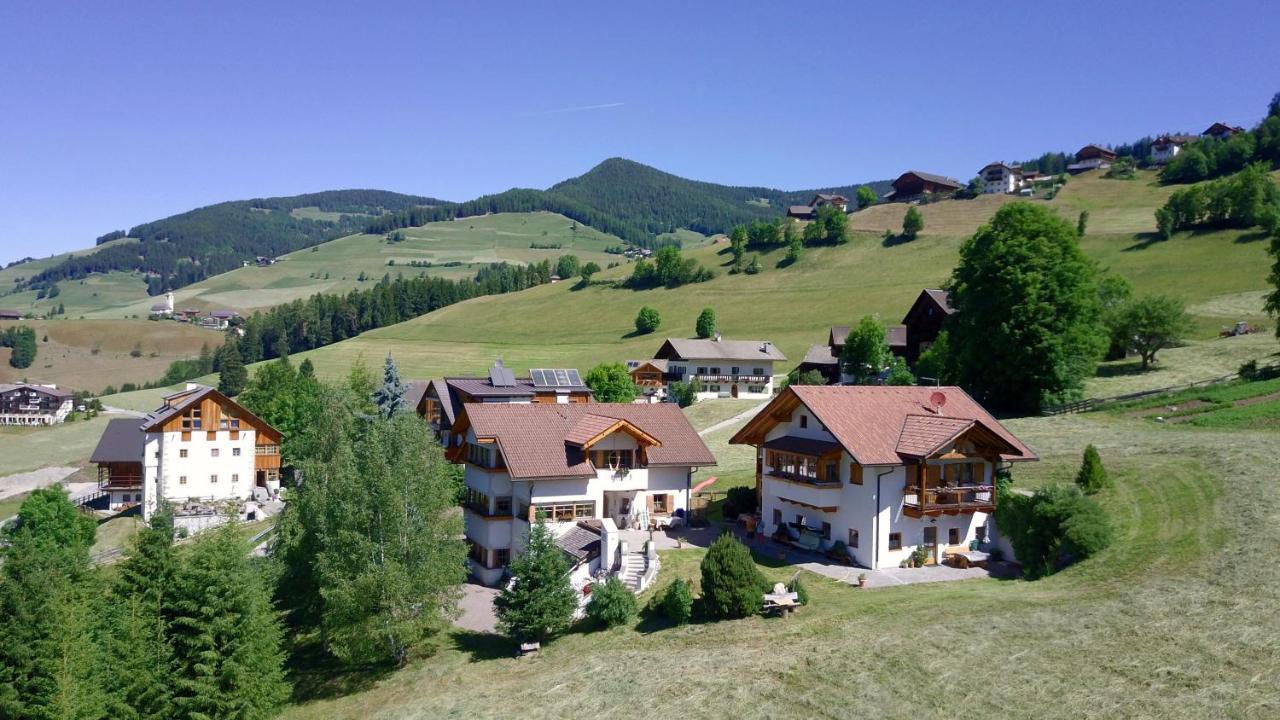 Apartments Ciastel San Vigilio Di Marebbe Bagian luar foto